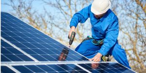 Installation Maintenance Panneaux Solaires Photovoltaïques à Uchizy